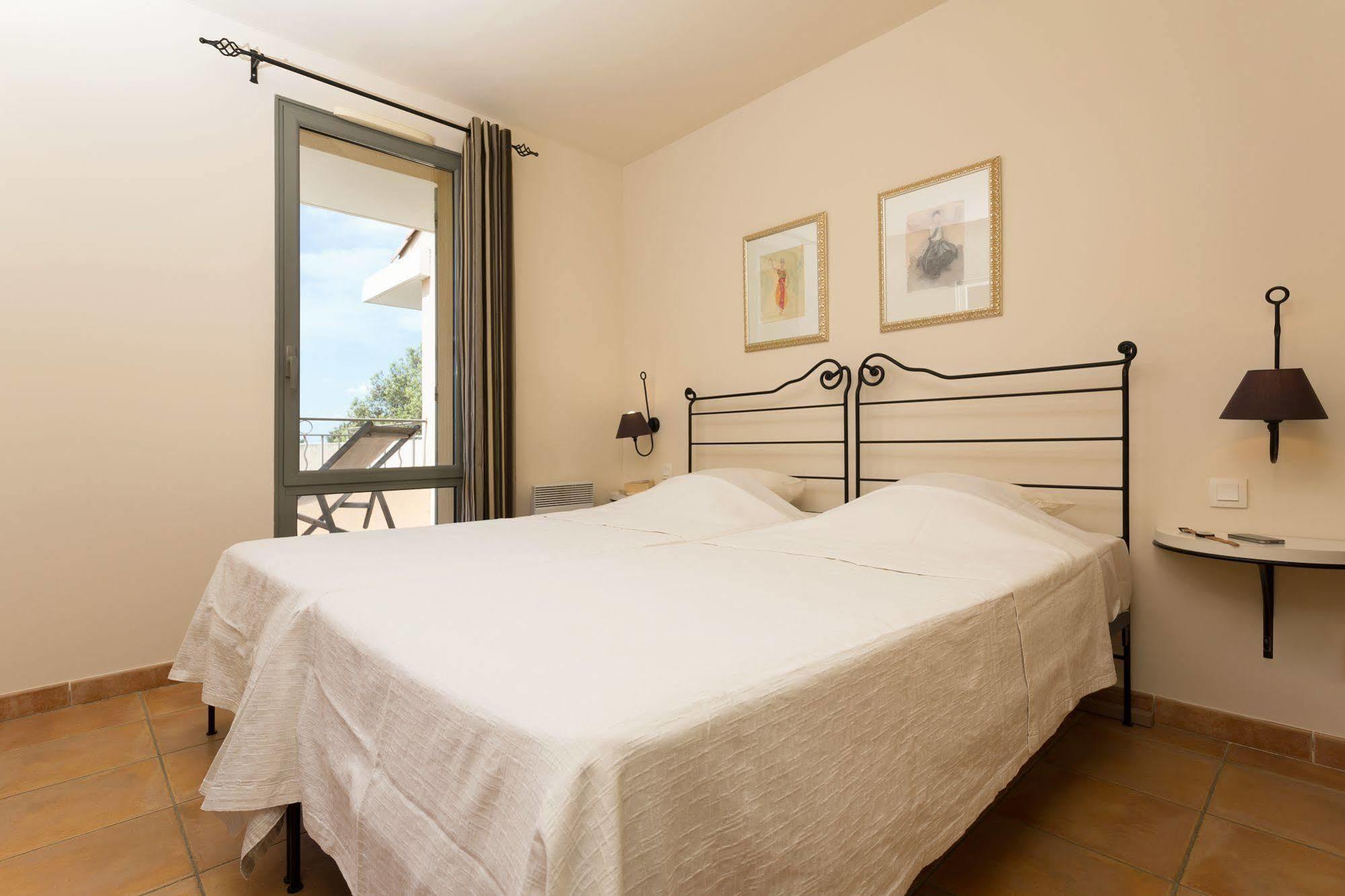 Madame Vacances Domaine Du Provence Country Club Service Premium Saumane-de-Vaucluse Kültér fotó