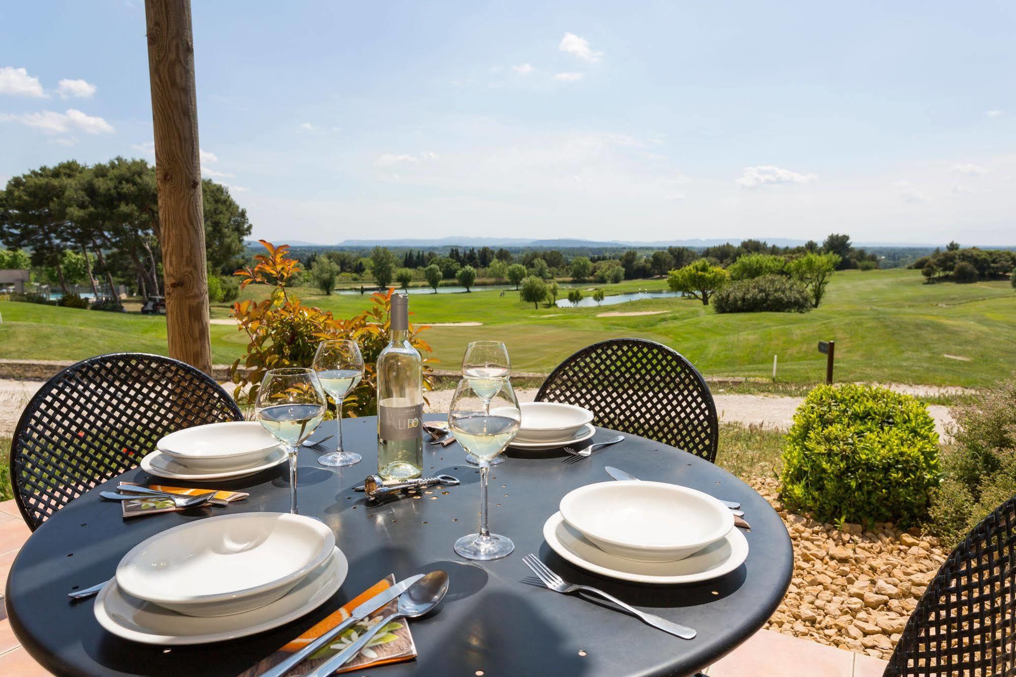 Madame Vacances Domaine Du Provence Country Club Service Premium Saumane-de-Vaucluse Kültér fotó