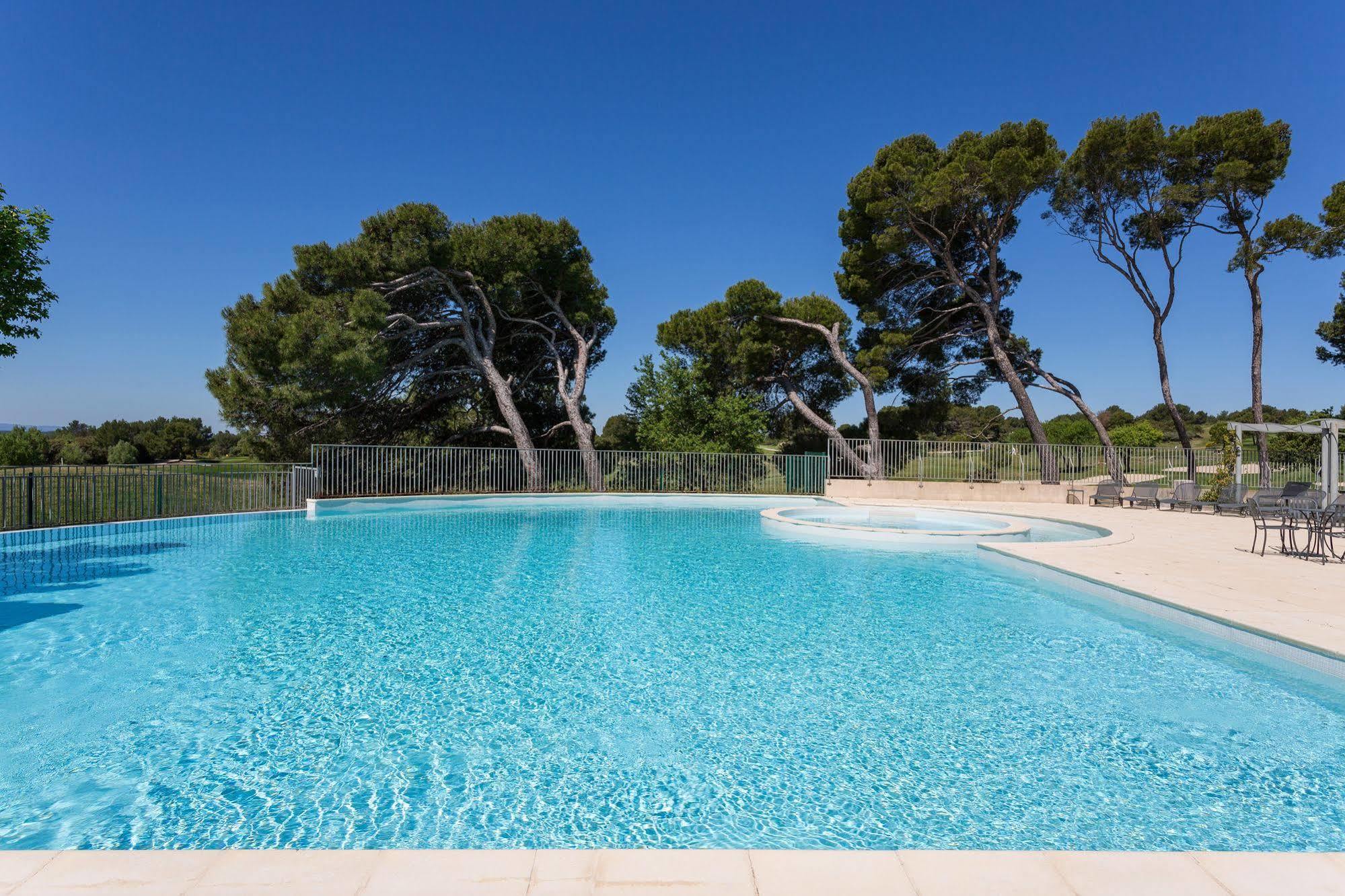 Madame Vacances Domaine Du Provence Country Club Service Premium Saumane-de-Vaucluse Kültér fotó